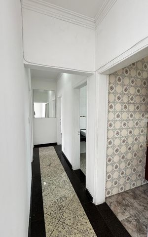 Apartamento à venda com 130m², 3 quartos e sem vaga Apartamento à venda com 130m², 3 quartos e sem vagaCorredor