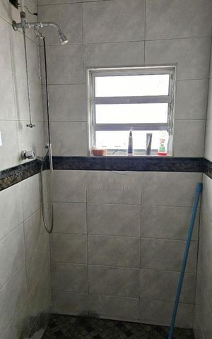 Casa à venda com 165m², 2 quartos e 2 vagas