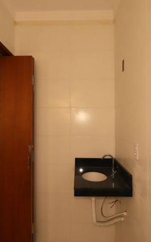 Casa à venda com 143m², 2 quartos e 2 vagasBanheiro da Suíte 2