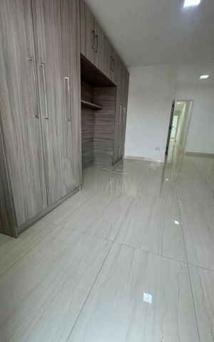 Casa à venda com 181m², 3 quartos e 5 vagas