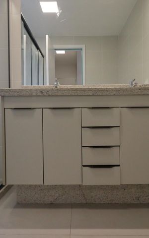 Apartamento para alugar com 126m², 3 quartos e 2 vagas Apartamento para alugar com 126m², 3 quartos e 2 vagasBanheiro da Suíte 1