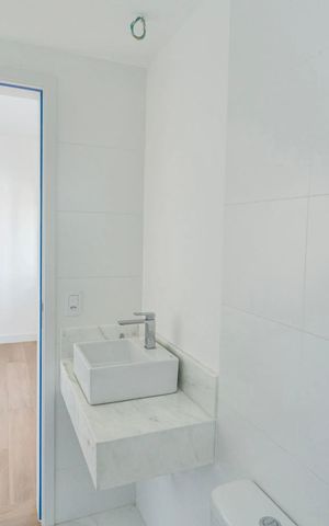 Apartamento à venda com 77m², 2 quartos e 2 vagas Apartamento à venda com 77m², 2 quartos e 2 vagasSuíte 1 - Banheiro