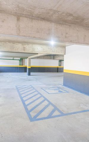 Apartamento à venda com 77m², 2 quartos e 2 vagas Apartamento à venda com 77m², 2 quartos e 2 vagasGaragem
