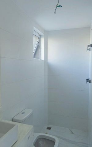 Apartamento à venda com 77m², 2 quartos e 2 vagas Apartamento à venda com 77m², 2 quartos e 2 vagasSuíte 1 - Banheiro