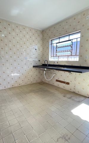 Casa à venda com 69m², 2 quartos e 2 vagasCozinha