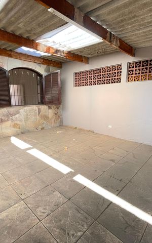 Casa à venda com 69m², 2 quartos e 2 vagasGaragem