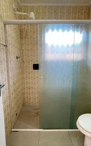 Casa à venda com 69m², 2 quartos e 2 vagasBanheiro