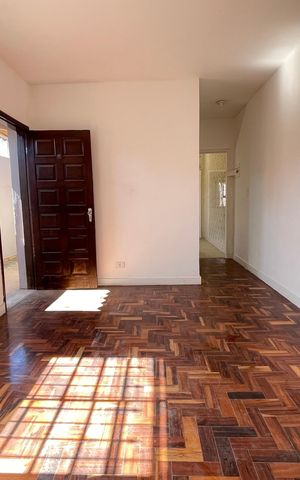 Casa à venda com 69m², 2 quartos e 2 vagasSala