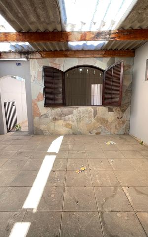 Casa à venda com 69m², 2 quartos e 2 vagasGaragem
