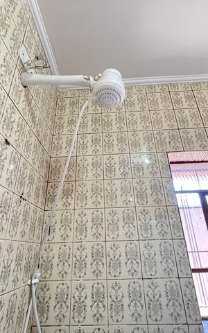 Casa à venda com 69m², 2 quartos e 2 vagasBanheiro