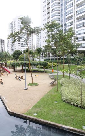 Apartamento para alugar com 165m², 4 quartos e 3 vagasÁrea comum - Playground