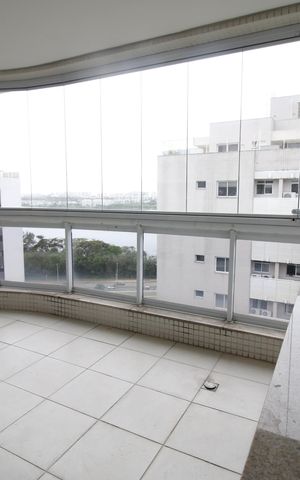 Apartamento para alugar com 165m², 4 quartos e 3 vagasVaranda