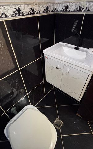 Casa de condomínio para alugar com 265m², 3 quartos e 2 vagas Casa de condomínio para alugar com 265m², 3 quartos e 2 vagasBanheiro da Suíte 2
