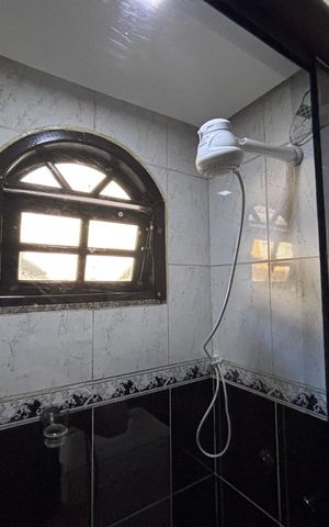Casa de condomínio para alugar com 265m², 3 quartos e 2 vagas Casa de condomínio para alugar com 265m², 3 quartos e 2 vagasBanheiro da Suíte 2
