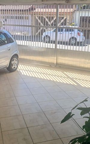 Casa para alugar com 250m², 4 quartos e 2 vagas