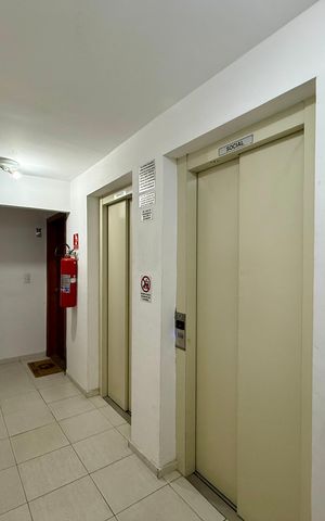 Apartamento à venda com 72m², 3 quartos e 1 vaga Apartamento à venda com 72m², 3 quartos e 1 vagaHall Apartamento