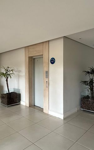 Apartamento à venda com 107m², 2 quartos e 2 vagas Apartamento à venda com 107m², 2 quartos e 2 vagasHall de entrada