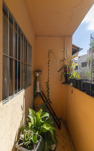Casa à venda com 80m², 3 quartos e sem vaga Casa à venda com 80m², 3 quartos e sem vagaVaranda