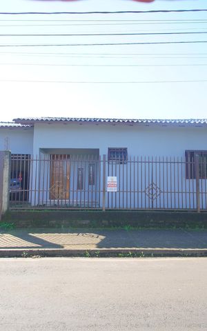 Casa à venda com 100m², 2 quartos e 1 vagaFachada