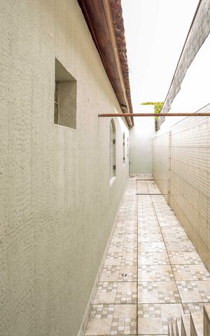 Casa à venda com 260m², 5 quartos e 3 vagasCorredor