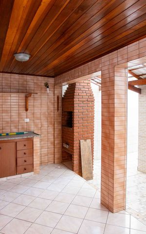 Casa à venda com 260m², 5 quartos e 3 vagasEspaço Gourmet