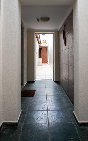 Casa à venda com 260m², 5 quartos e 3 vagasHall
