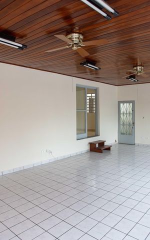 Casa à venda com 260m², 5 quartos e 3 vagasSala de Estar