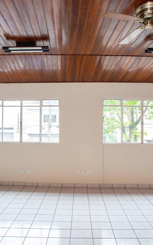 Casa à venda com 260m², 5 quartos e 3 vagasSala de Estar
