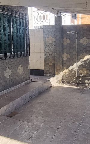 Casa à venda com 200m², 5 quartos e 1 vaga Casa à venda com 200m², 5 quartos e 1 vagaÁrea externa
