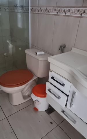 Casa à venda com 200m², 5 quartos e 1 vaga Casa à venda com 200m², 5 quartos e 1 vagaBanheiro