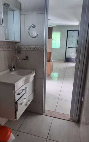 Casa à venda com 200m², 5 quartos e 1 vaga Casa à venda com 200m², 5 quartos e 1 vagaBanheiro