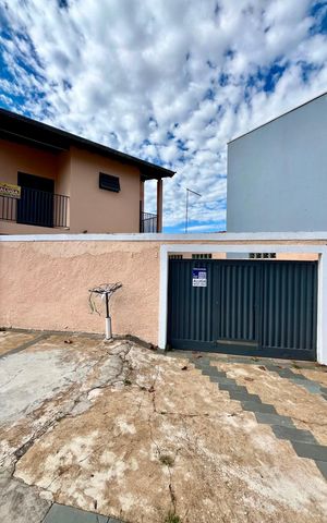 Casa para alugar com 150m², 3 quartos e 2 vagas Casa para alugar com 150m², 3 quartos e 2 vagasFachada da casa