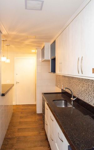Apartamento à venda com 80m², 3 quartos e 2 vagasCozinha