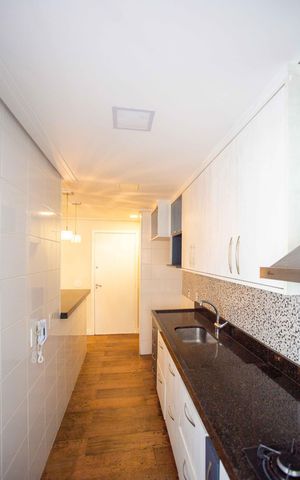 Apartamento à venda com 80m², 3 quartos e 2 vagasCozinha