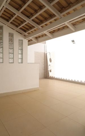Casa de condomínio para alugar com 95m², 3 quartos e 2 vagasQuintal - Varanda