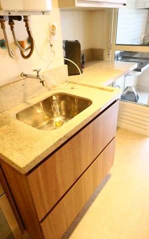 Apartamento à venda com 77m², 2 quartos e 2 vagasCozinha e Área de Serviço