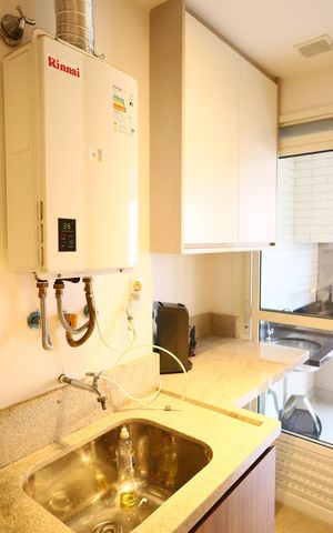 Apartamento à venda com 77m², 2 quartos e 2 vagasCozinha e Área de Serviço