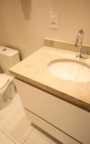 Apartamento à venda com 77m², 2 quartos e 2 vagasBanheiro 2