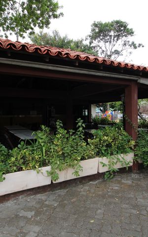 Casa de condomínio à venda com 225m², 2 quartos e 1 vagaÁrea Comum