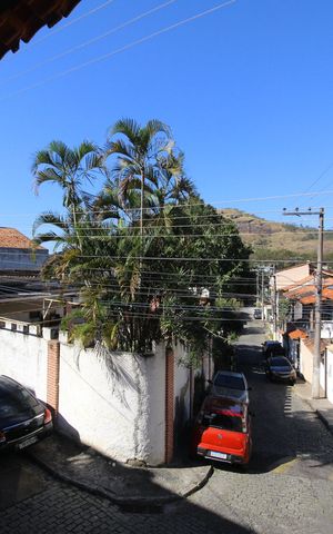 Casa de condomínio à venda com 225m², 2 quartos e 1 vagaVista