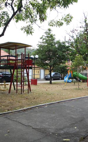 Casa de condomínio à venda com 225m², 2 quartos e 1 vagaÁrea Comum