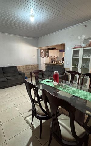 Casa à venda com 126m², 4 quartos e 1 vaga