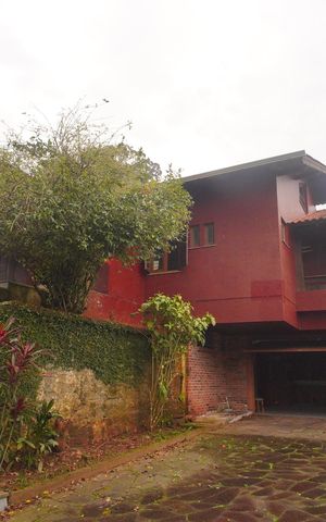 Casa para alugar com 500m², 6 quartos e 4 vagasEntrada