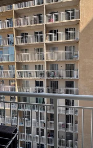 Apartamento à venda com 35m², 2 quartos e sem vaga Apartamento à venda com 35m², 2 quartos e sem vagaVaranda