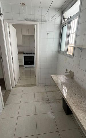 Apartamento para alugar com 200m², 3 quartos e 1 vaga Apartamento para alugar com 200m², 3 quartos e 1 vagaÁrea de serviço