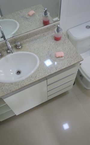 Apartamento à venda com 123m², 3 quartos e 2 vagasBanheiro Suíte 2 