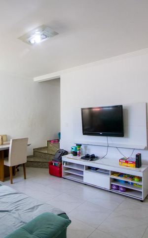 Apartamento à venda com 145m², 3 quartos e 1 vaga Apartamento à venda com 145m², 3 quartos e 1 vagaSala