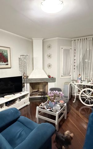 Casa de condomínio para alugar com 140m², 3 quartos e 2 vagas Casa de condomínio para alugar com 140m², 3 quartos e 2 vagasSala