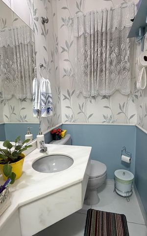 Casa de condomínio para alugar com 140m², 3 quartos e 2 vagas Casa de condomínio para alugar com 140m², 3 quartos e 2 vagasLavabo