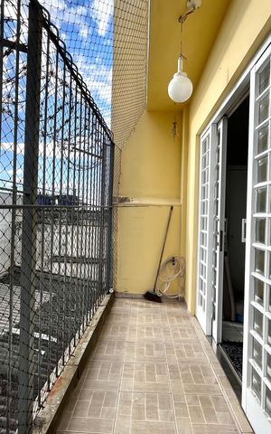 Casa à venda com 160m², 5 quartos e 2 vagas Casa à venda com 160m², 5 quartos e 2 vagasVaranda do Quarto 4